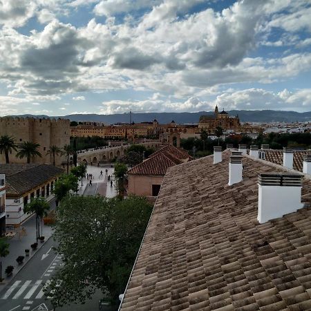 Arrecife, Garaje Y Wifi Gratis Junto Puente Romano กอร์โดบา ภายนอก รูปภาพ